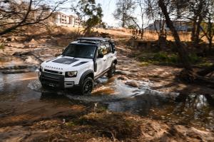 Land Rover Defender 110 P400 S Urban Pack 2020 года  (ZA)